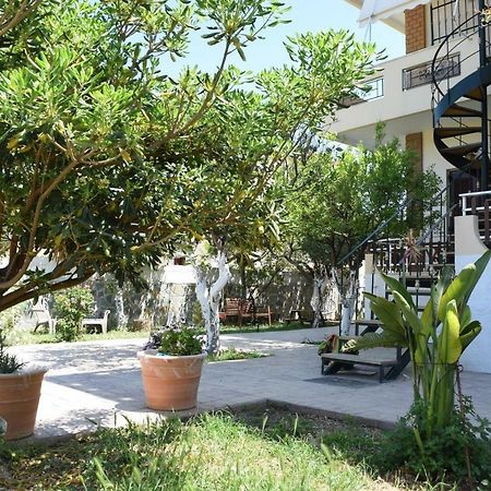 קיסאמוס Central House With Quiet Garden מראה חיצוני תמונה