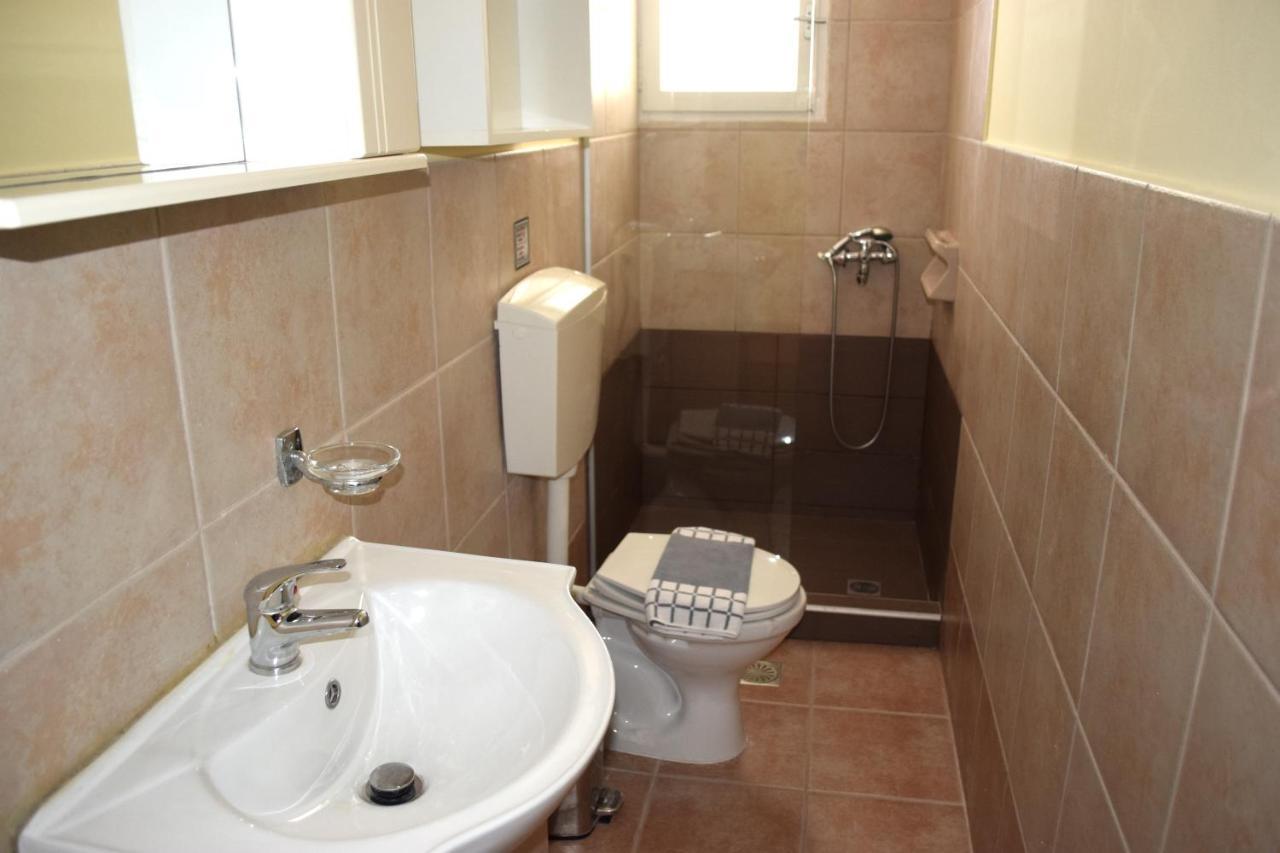 קיסאמוס Central House With Quiet Garden מראה חיצוני תמונה