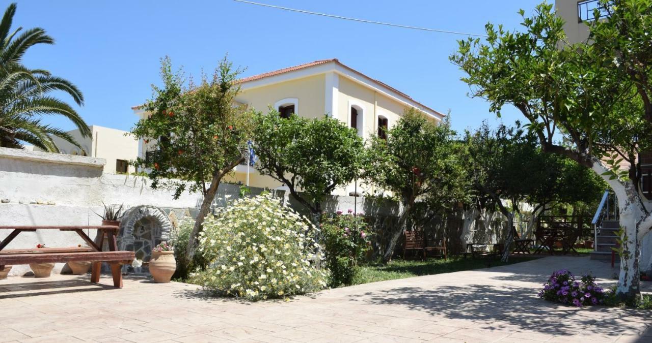 קיסאמוס Central House With Quiet Garden מראה חיצוני תמונה